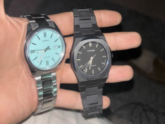 Dos relojes entregado a Oswald Perez